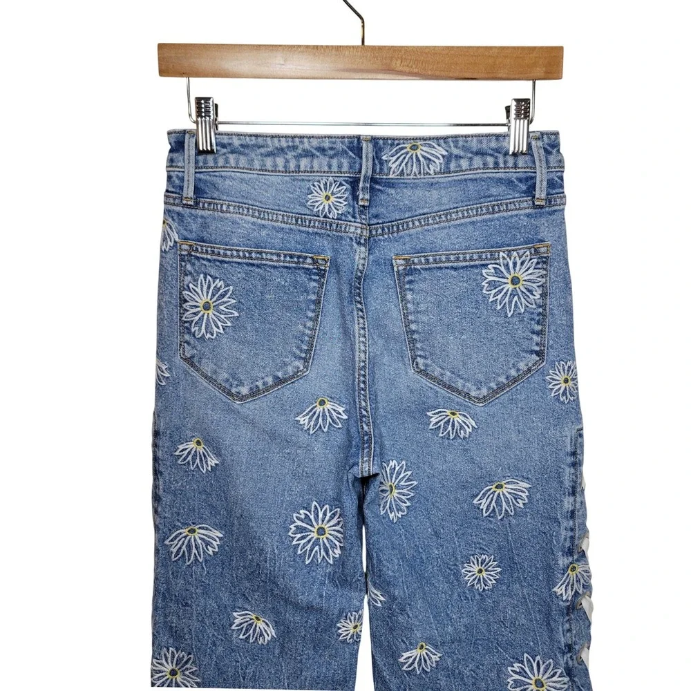 Driftwood Floral Embroidered Lace-Up Jeans Size 26 Y2K Boho Western Festival - Picture 8 of 8